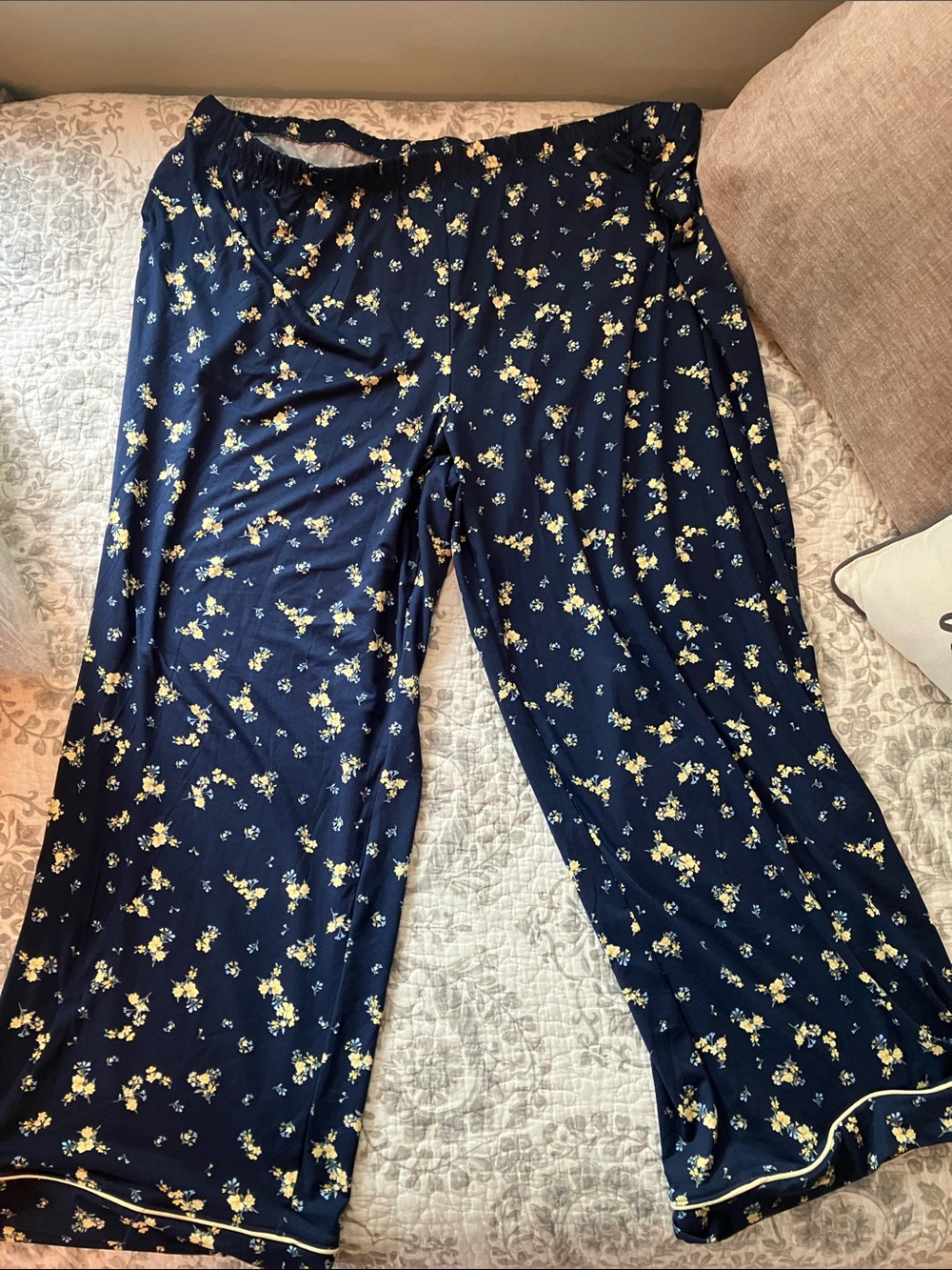 Women's Navy Floral Pajama Pants - Comfortable Sleepwear